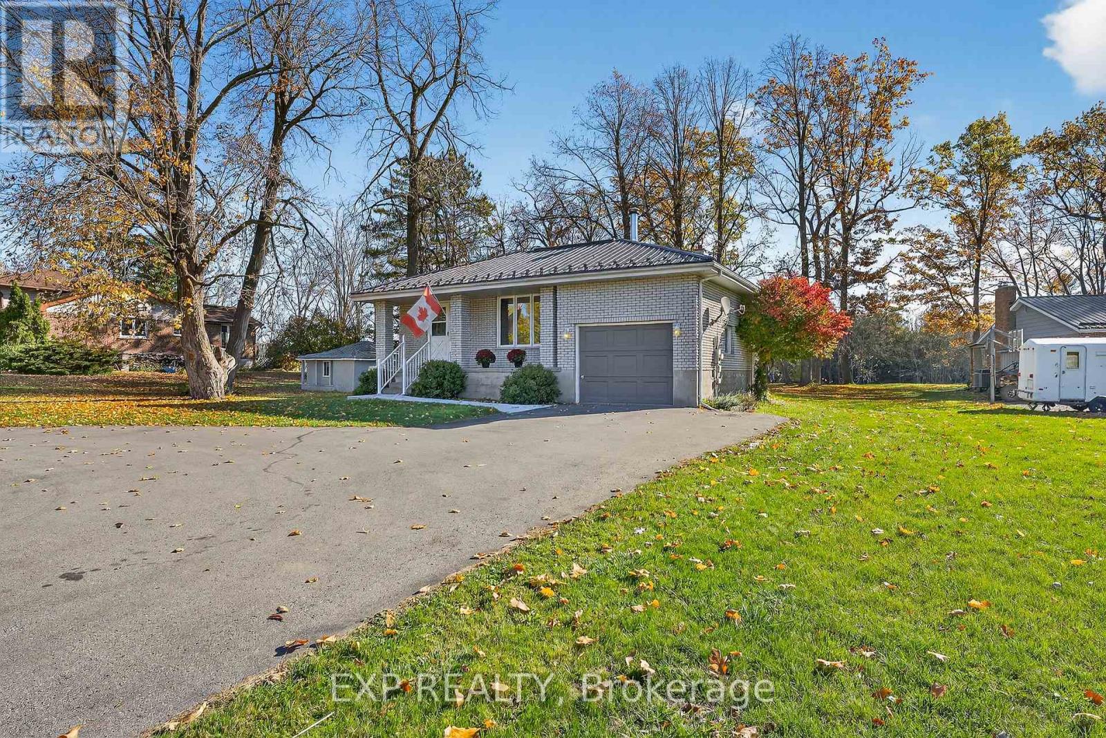 47 Fox Lane, Belleville (Thurlow Ward), Ontario  K0K 2B0 - Photo 4 - X12494734