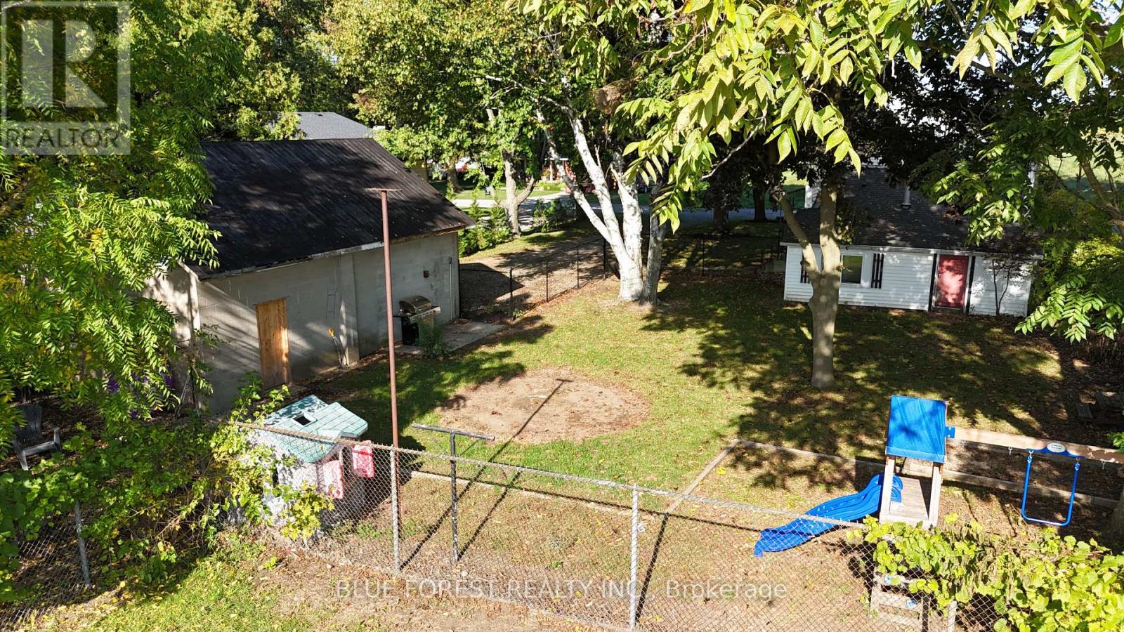 138 Centre Centre, West Elgin (Rodney), Ontario  N0L 2C0 - Photo 27 - X12494674