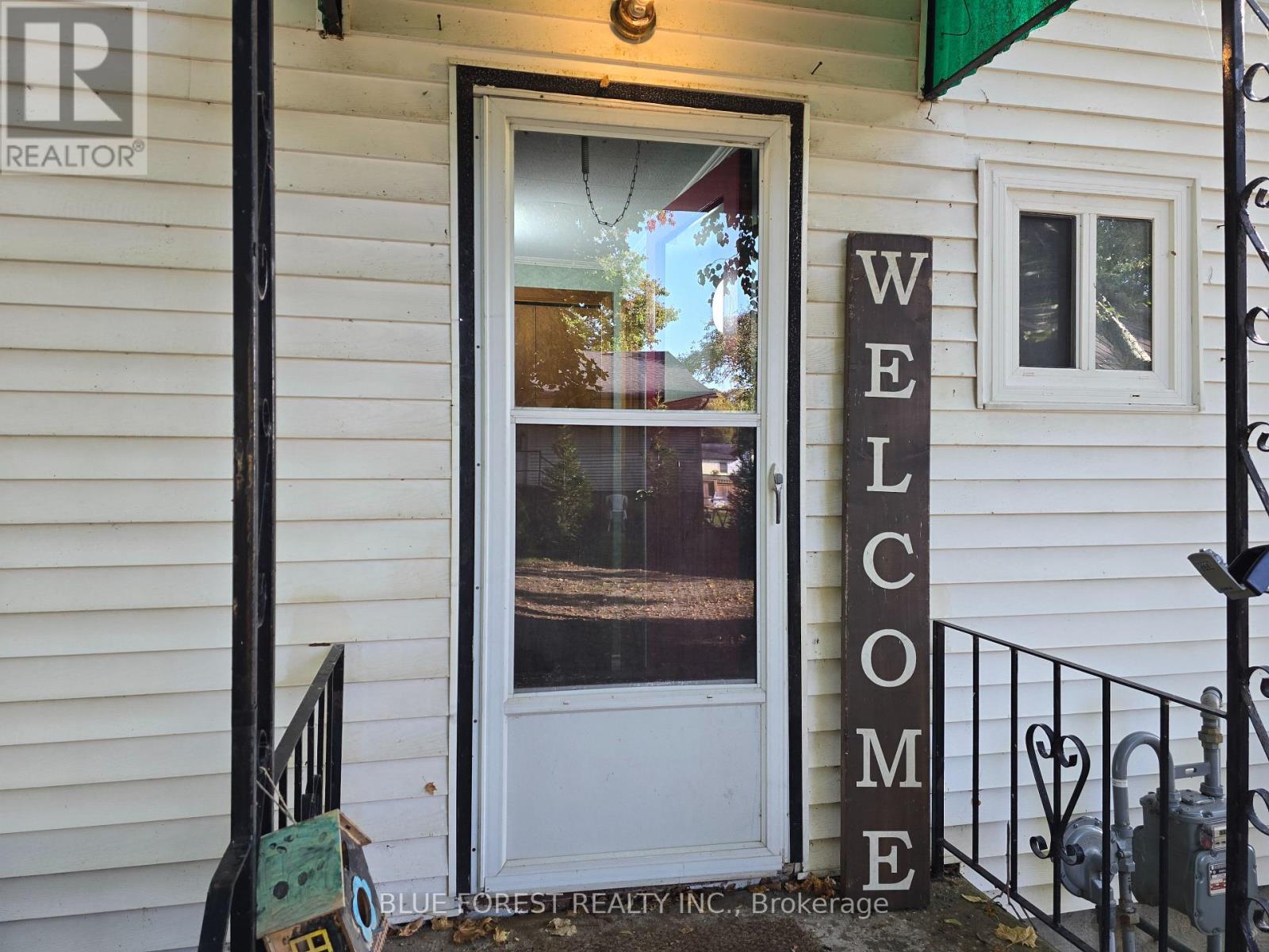 138 Centre Centre, West Elgin (Rodney), Ontario  N0L 2C0 - Photo 5 - X12494674