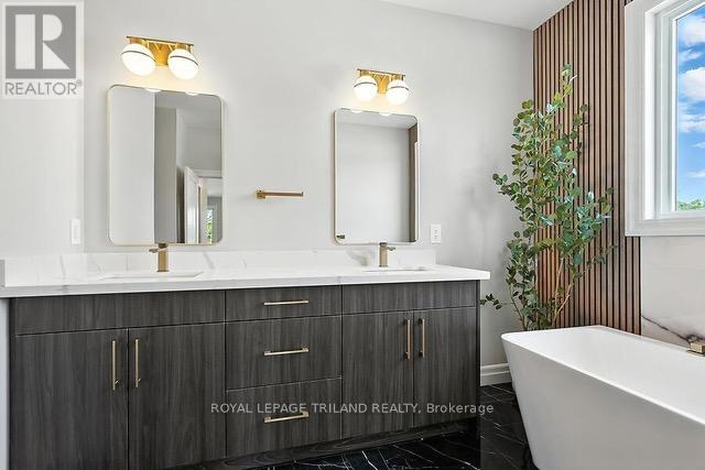 4203 Liberty Crossing, London South (South V), Ontario  N6P 0L1 - Photo 27 - X12494700