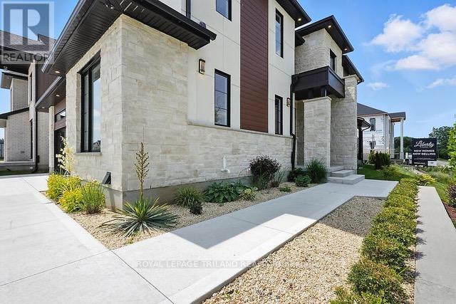 4203 Liberty Crossing, London South (South V), Ontario  N6P 0L1 - Photo 3 - X12494700