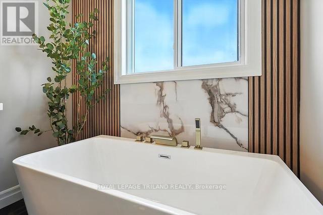 4203 Liberty Crossing, London South (South V), Ontario  N6P 0L1 - Photo 31 - X12494700