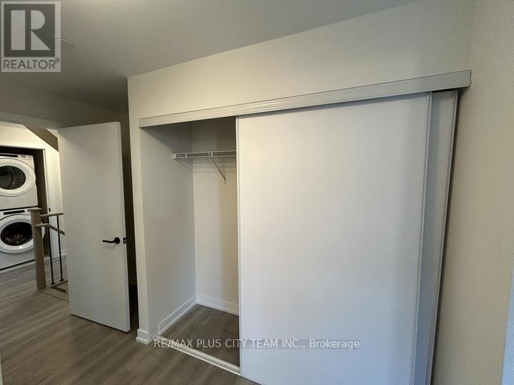 718 - 2300 St Clair Avenue, Toronto, Ontario  M6N 0B3 - Photo 13 - W12494642