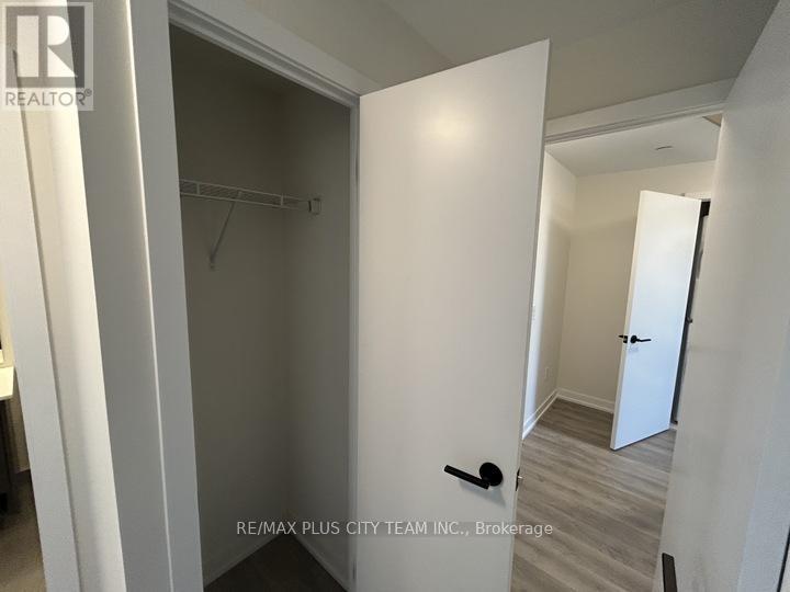 718 - 2300 St Clair Avenue, Toronto, Ontario  M6N 0B3 - Photo 14 - W12494642