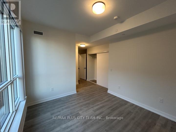 718 - 2300 St Clair Avenue, Toronto, Ontario  M6N 0B3 - Photo 15 - W12494642