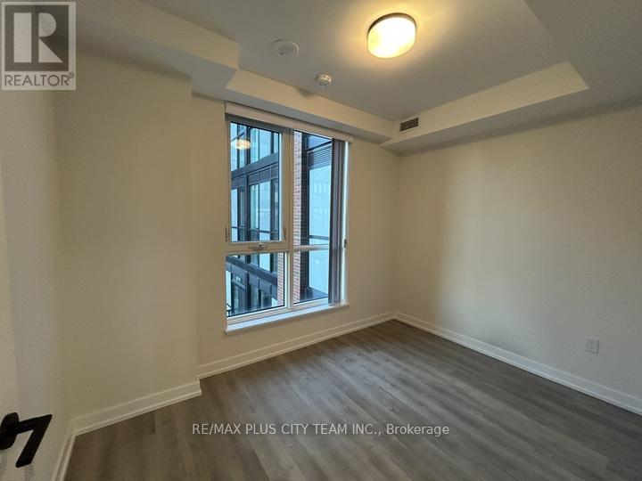 718 - 2300 St Clair Avenue, Toronto, Ontario  M6N 0B3 - Photo 28 - W12494642