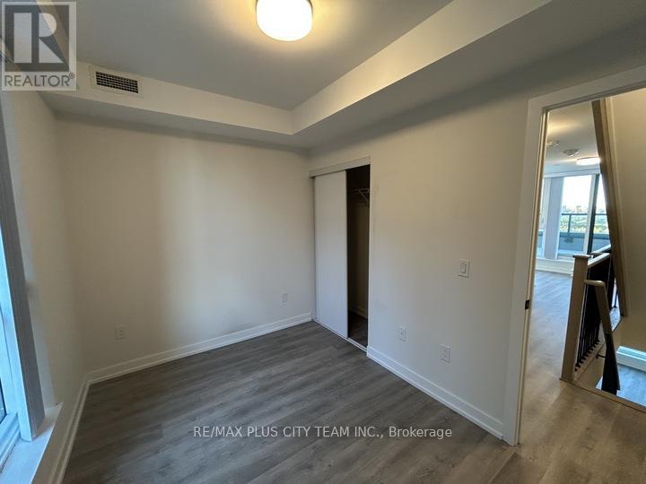 718 - 2300 St Clair Avenue, Toronto, Ontario  M6N 0B3 - Photo 29 - W12494642