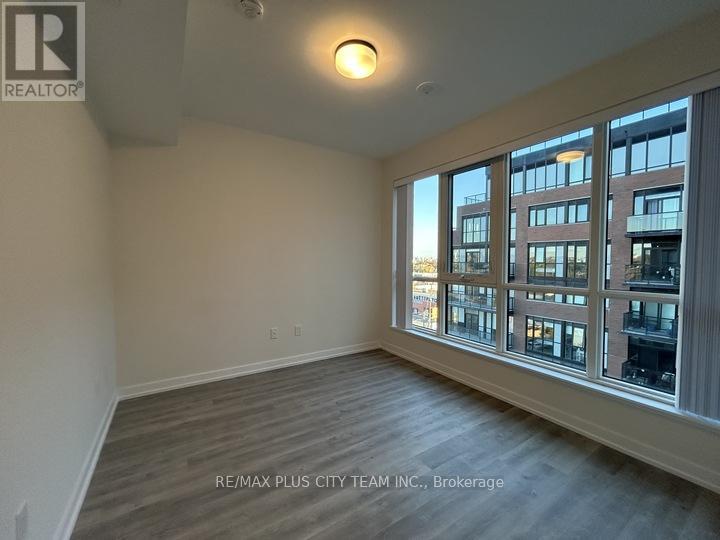 718 - 2300 St Clair Avenue, Toronto, Ontario  M6N 0B3 - Photo 8 - W12494642