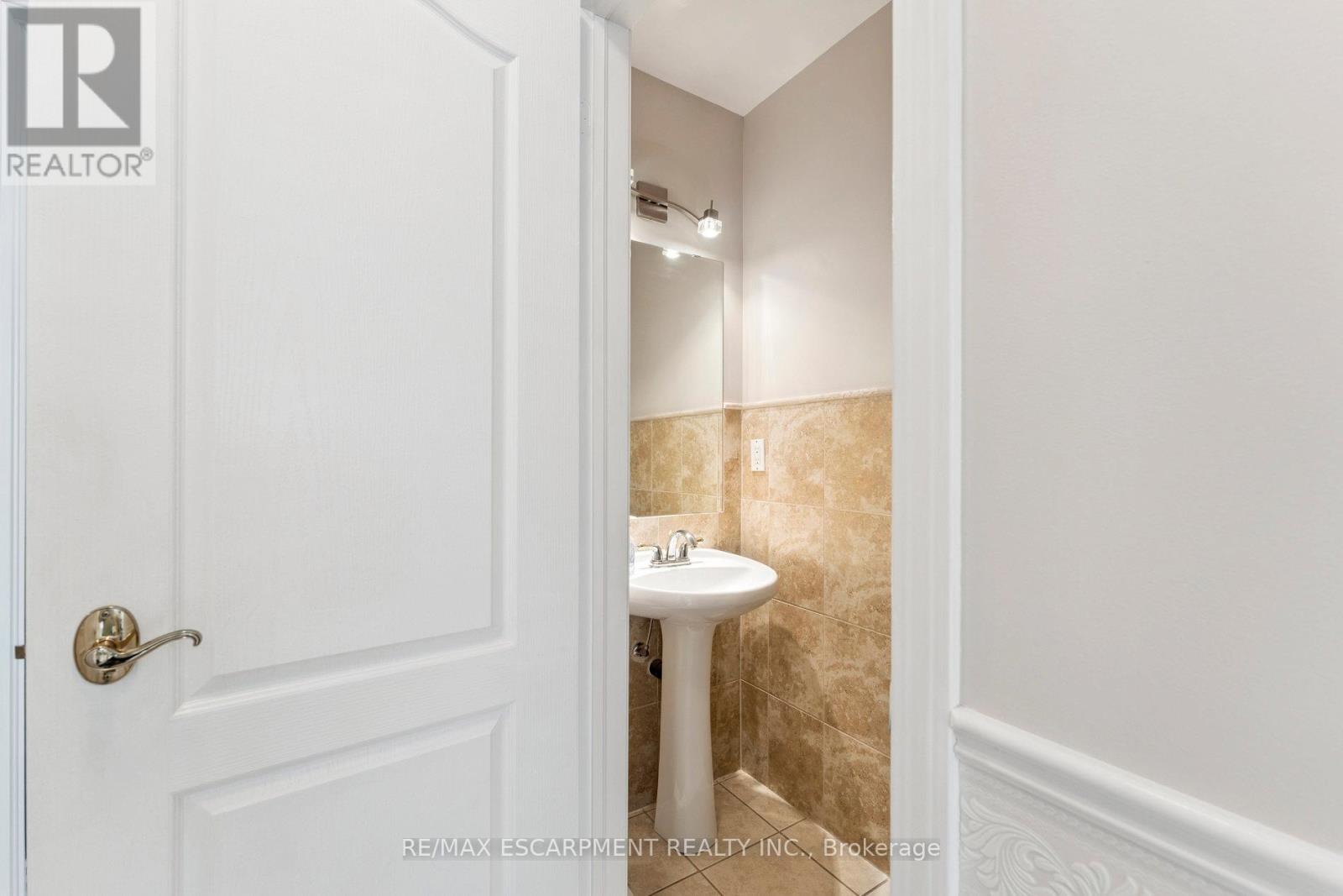 1650 Allan Crescent, Milton, Ontario  L9T 5Z7 - Photo 19 - W12494646