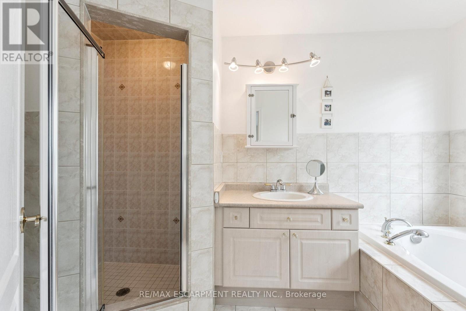 1650 Allan Crescent, Milton, Ontario  L9T 5Z7 - Photo 23 - W12494646