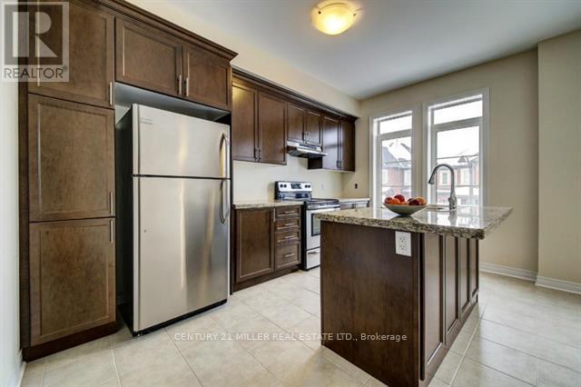 3092 Eberly Woods Drive, Oakville, Ontario  L6M 0T7 - Photo 6 - W12494648