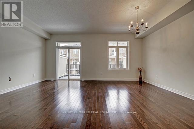 3092 Eberly Woods Drive, Oakville, Ontario  L6M 0T7 - Photo 9 - W12494648