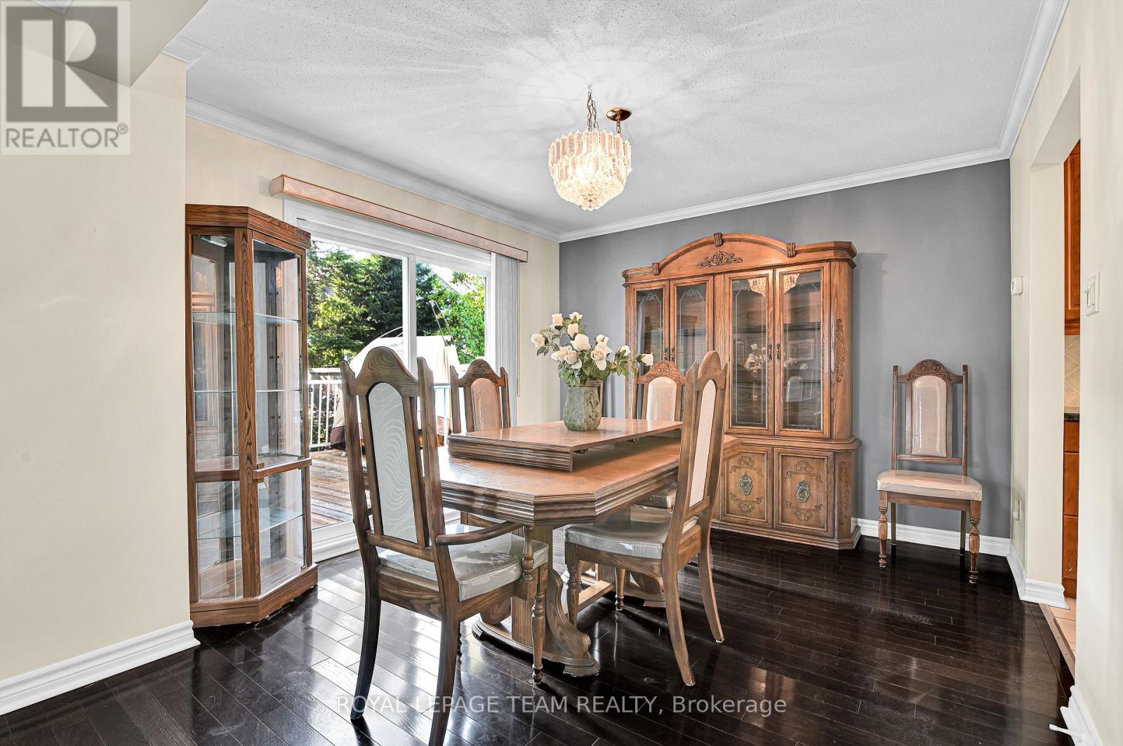 310 Mceachern Crescent, Ottawa, Ontario  K1E 3K2 - Photo 15 - X12494768