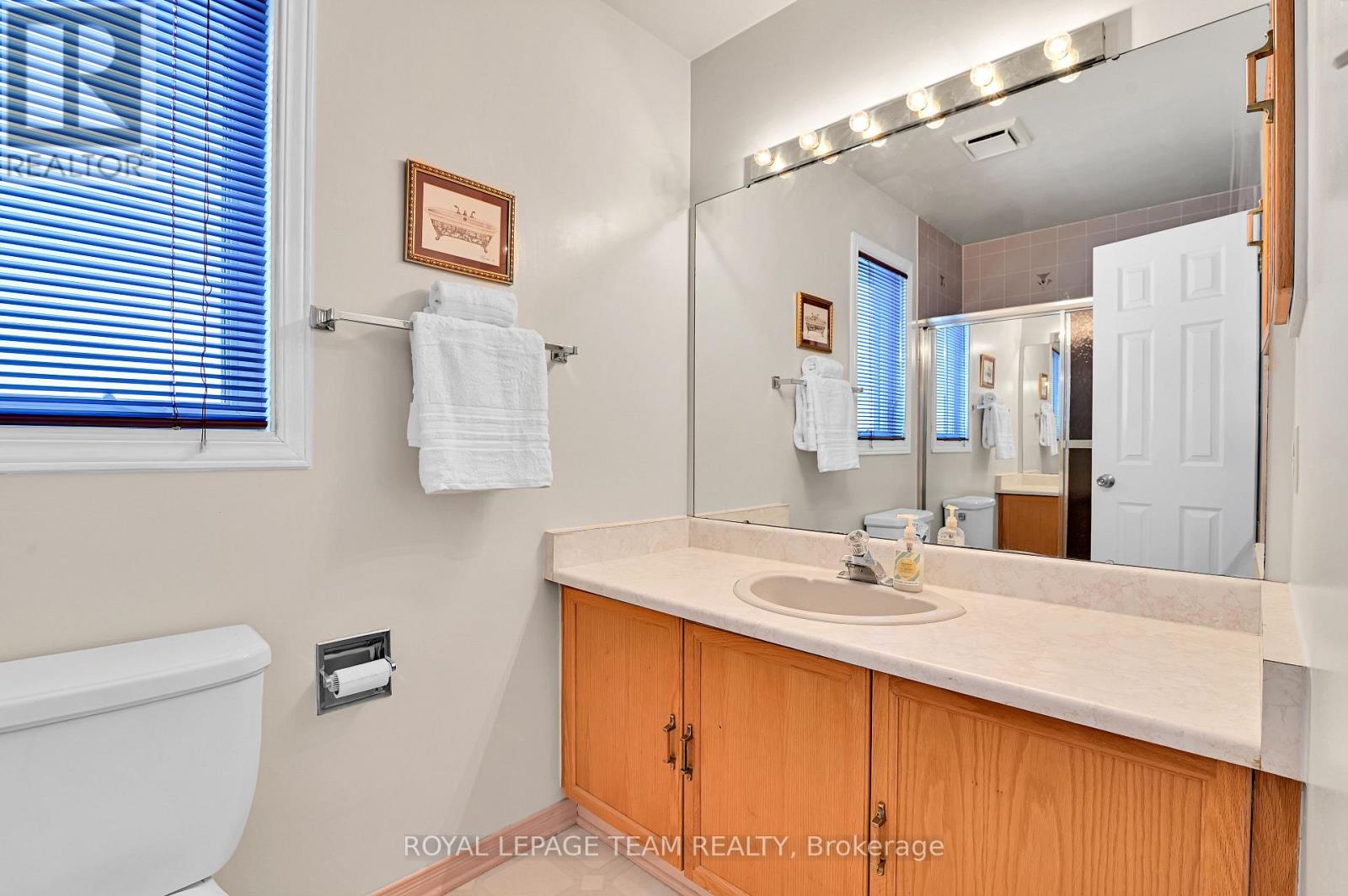 310 Mceachern Crescent, Ottawa, Ontario  K1E 3K2 - Photo 27 - X12494768