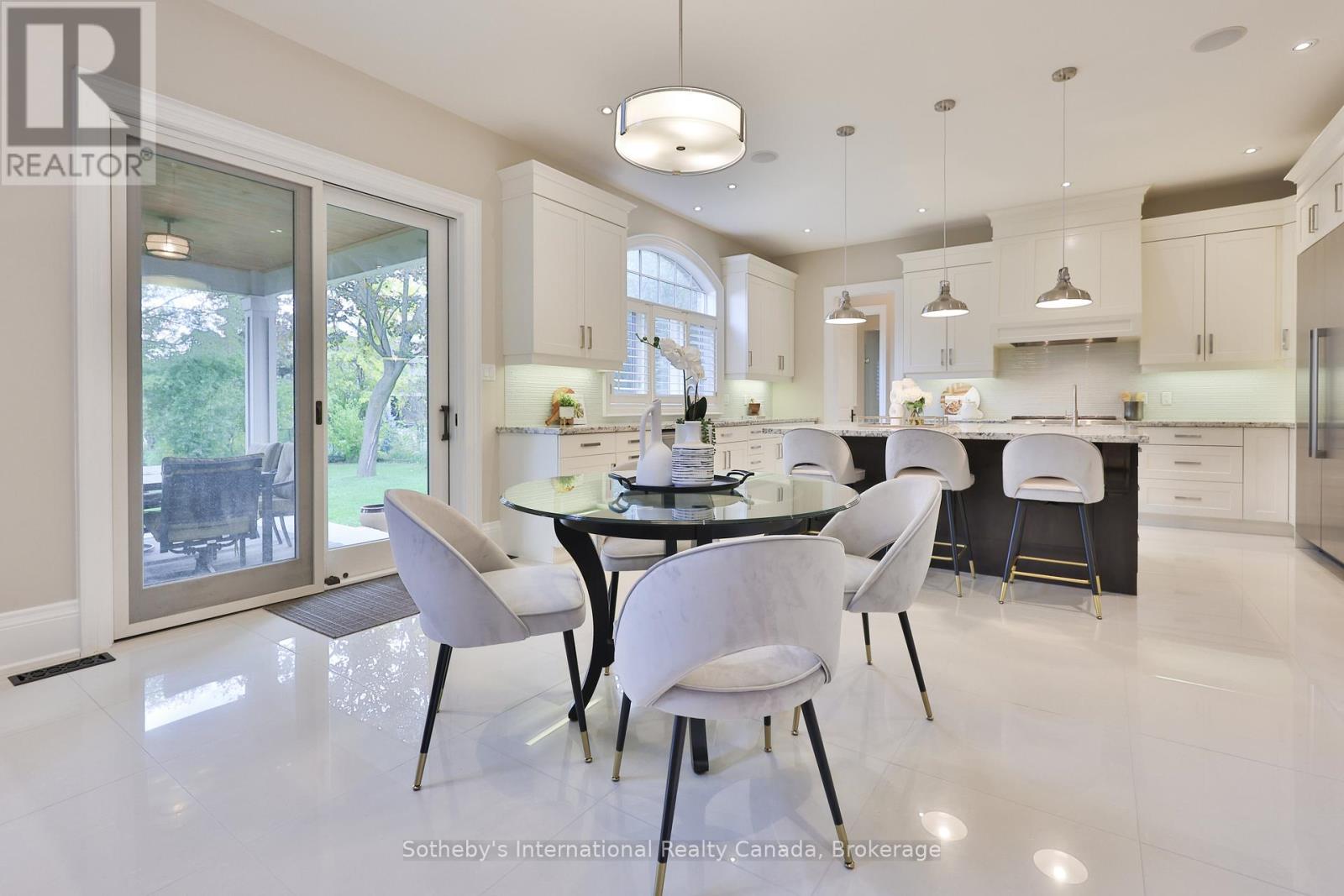 1356 Thornhill Drive, Oakville, Ontario  L6L 2L2 - Photo 11 - W12494712