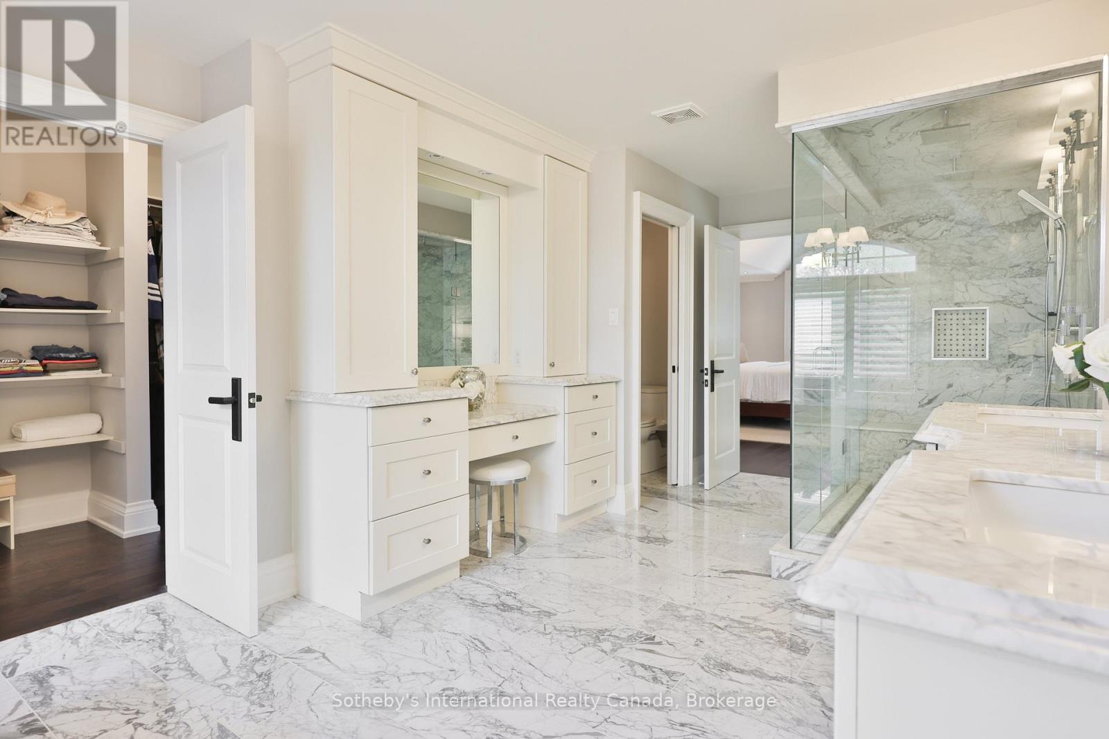 1356 Thornhill Drive, Oakville, Ontario  L6L 2L2 - Photo 26 - W12494712