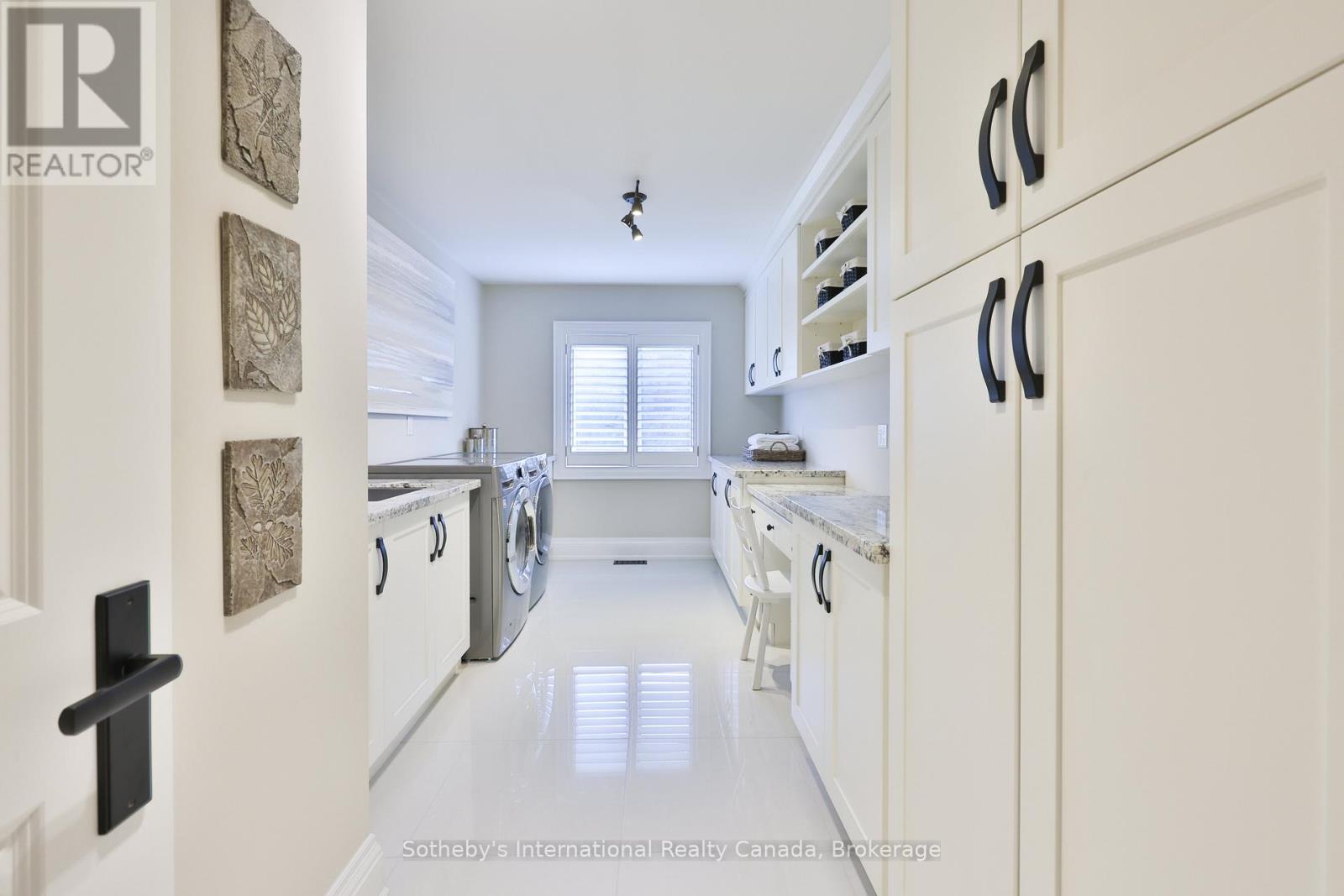 1356 Thornhill Drive, Oakville, Ontario  L6L 2L2 - Photo 29 - W12494712