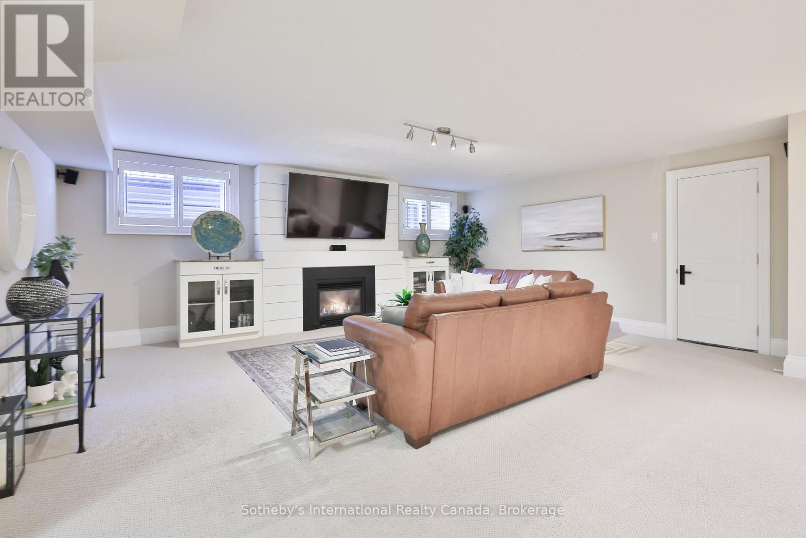 1356 Thornhill Drive, Oakville, Ontario  L6L 2L2 - Photo 36 - W12494712