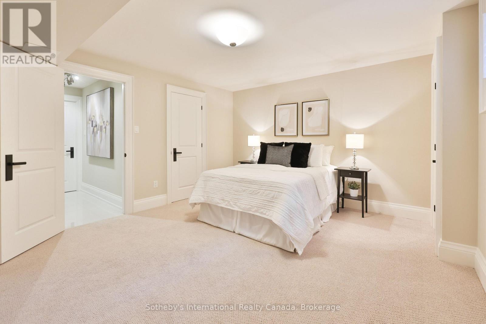 1356 Thornhill Drive, Oakville, Ontario  L6L 2L2 - Photo 38 - W12494712