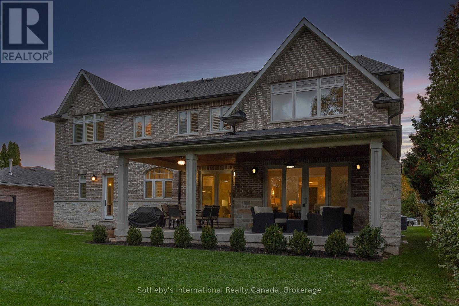 1356 Thornhill Drive, Oakville, Ontario  L6L 2L2 - Photo 47 - W12494712