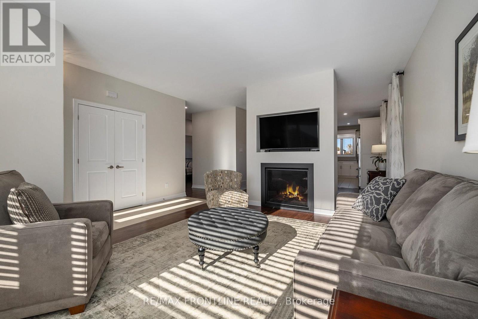 7 Senators Gate Drive, Perth, Ontario  K7H 0B5 - Photo 10 - X12494698