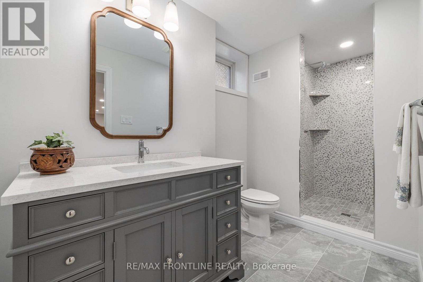 7 Senators Gate Drive, Perth, Ontario  K7H 0B5 - Photo 31 - X12494698