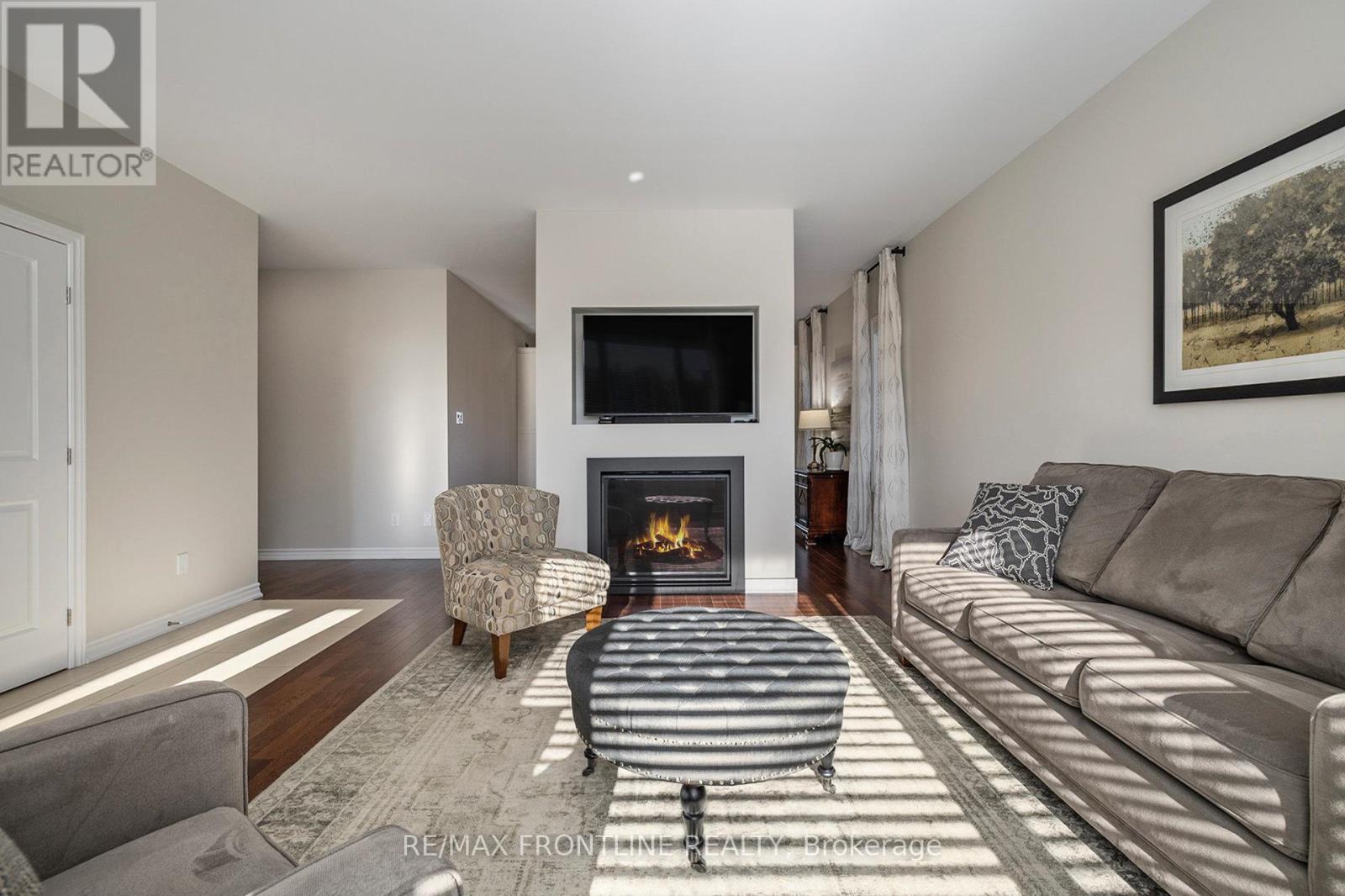 7 Senators Gate Drive, Perth, Ontario  K7H 0B5 - Photo 8 - X12494698