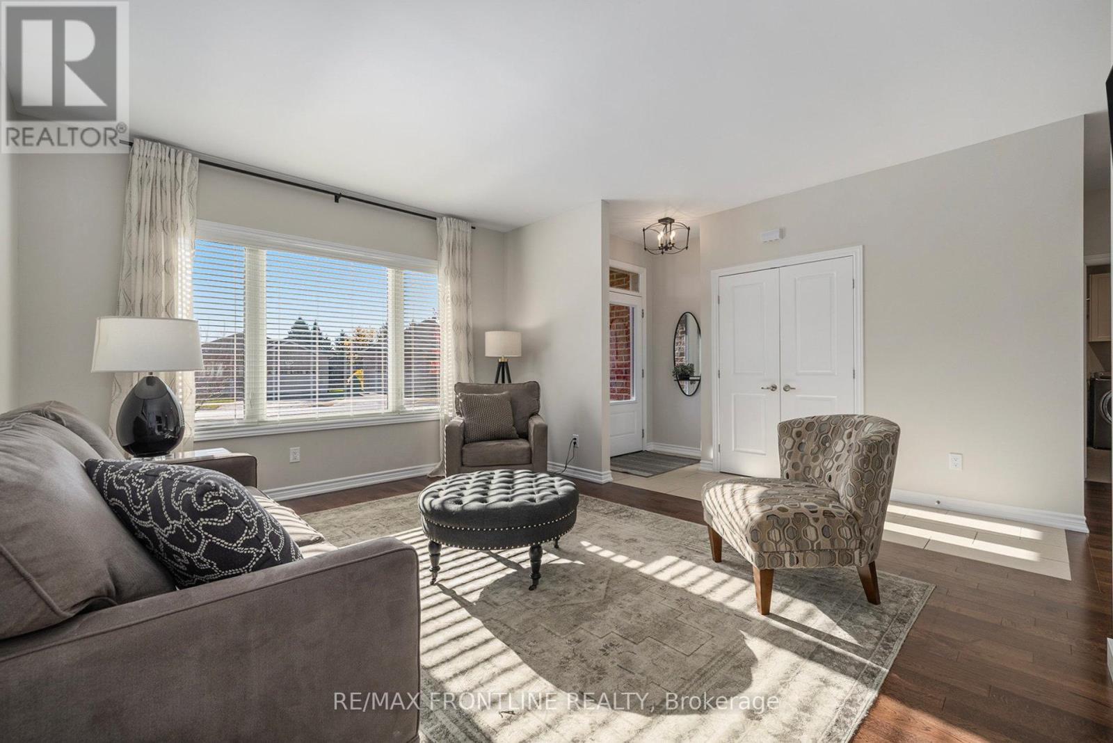 7 Senators Gate Drive, Perth, Ontario  K7H 0B5 - Photo 9 - X12494698