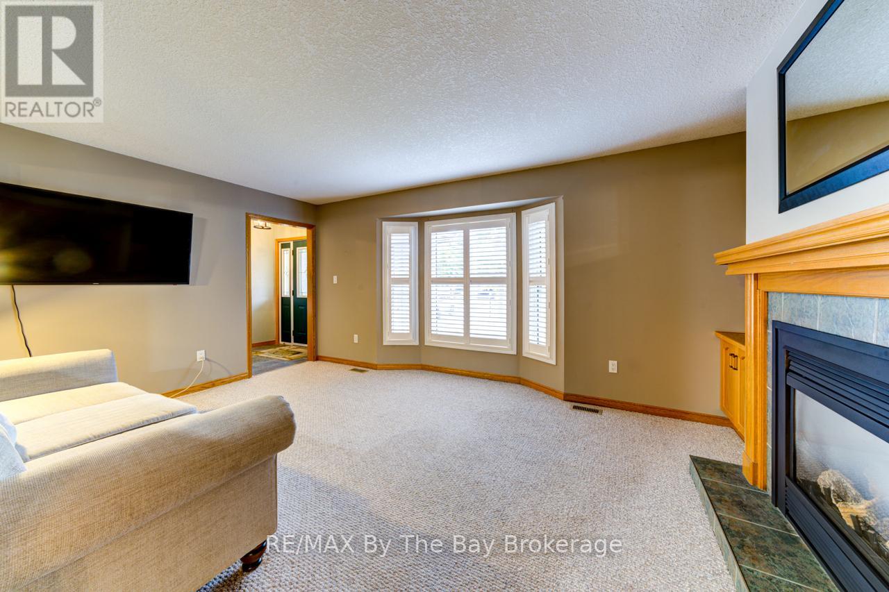 34 Topaz Street, Wasaga Beach, Ontario  L9Z 1X7 - Photo 12 - S12494658