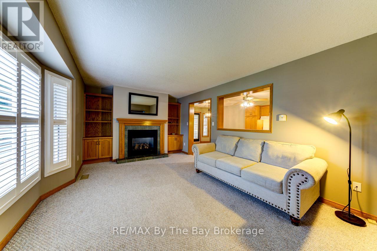 34 Topaz Street, Wasaga Beach, Ontario  L9Z 1X7 - Photo 14 - S12494658