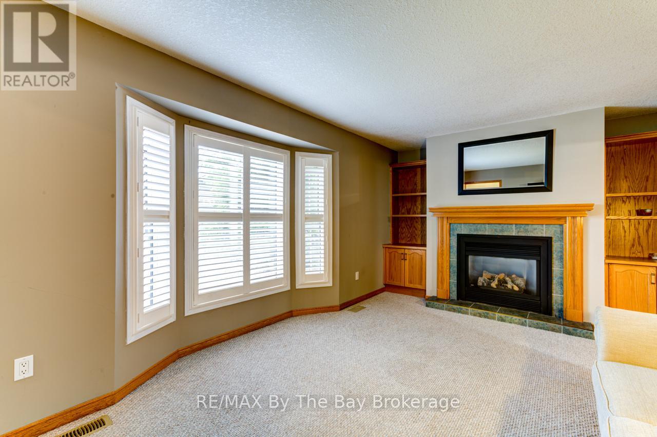 34 Topaz Street, Wasaga Beach, Ontario  L9Z 1X7 - Photo 5 - S12494658