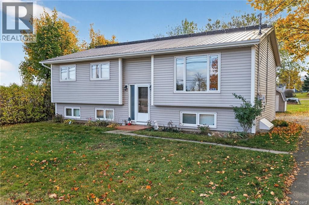 671 Main St., Shediac, New Brunswick  E4P 2C8 - Photo 2 - NB127614