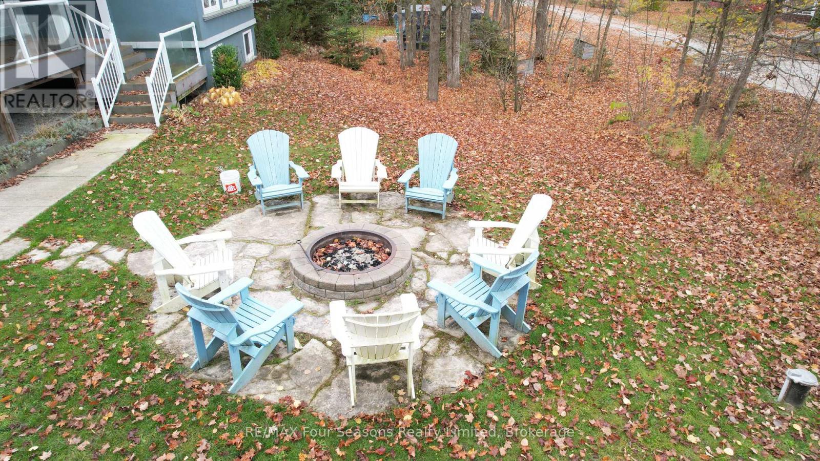 37 Silver Lake Crescent, South Bruce Peninsula, Ontario  N0H 2G0 - Photo 5 - X12494692