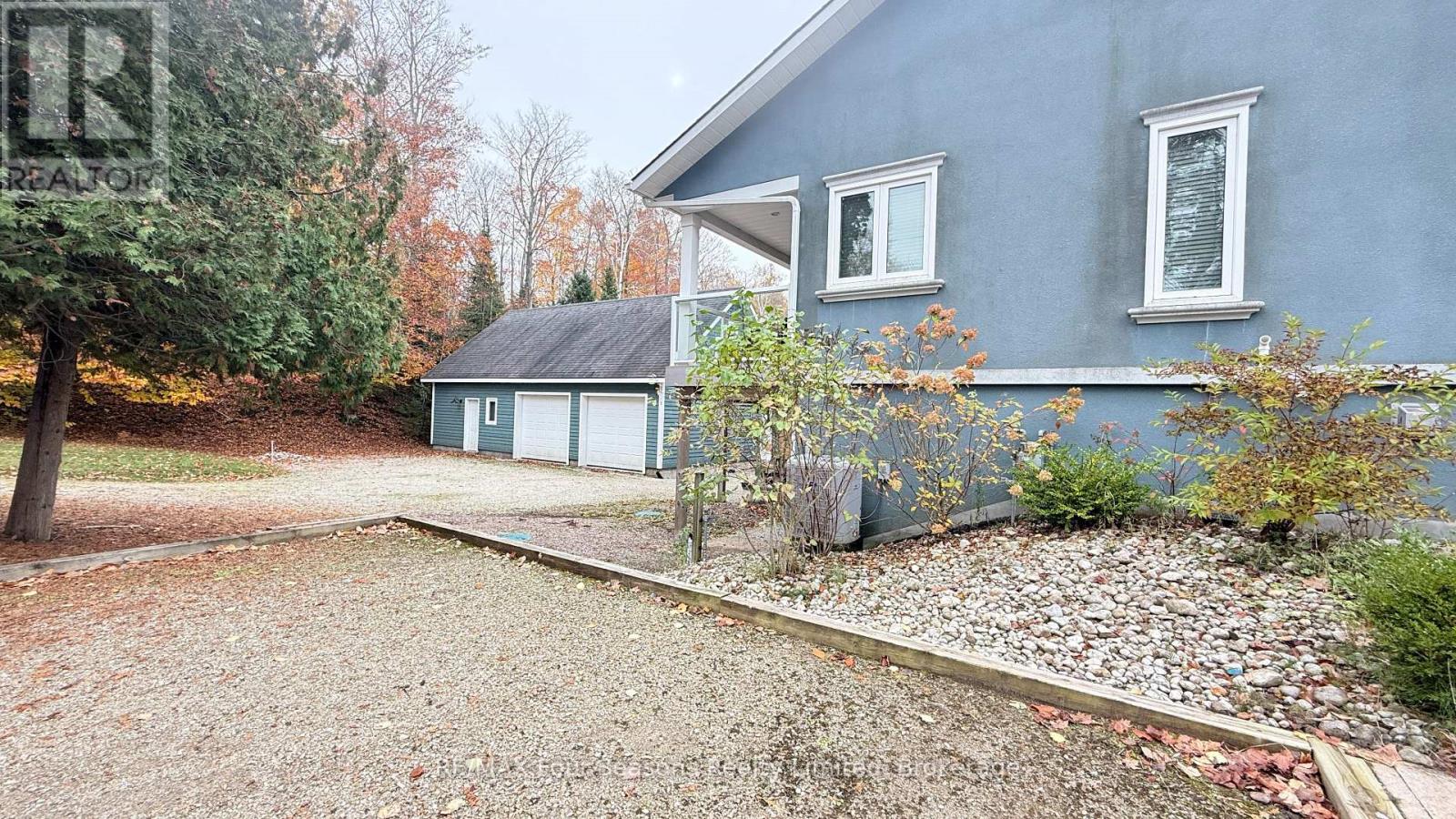 37 Silver Lake Crescent, South Bruce Peninsula, Ontario  N0H 2G0 - Photo 8 - X12494692