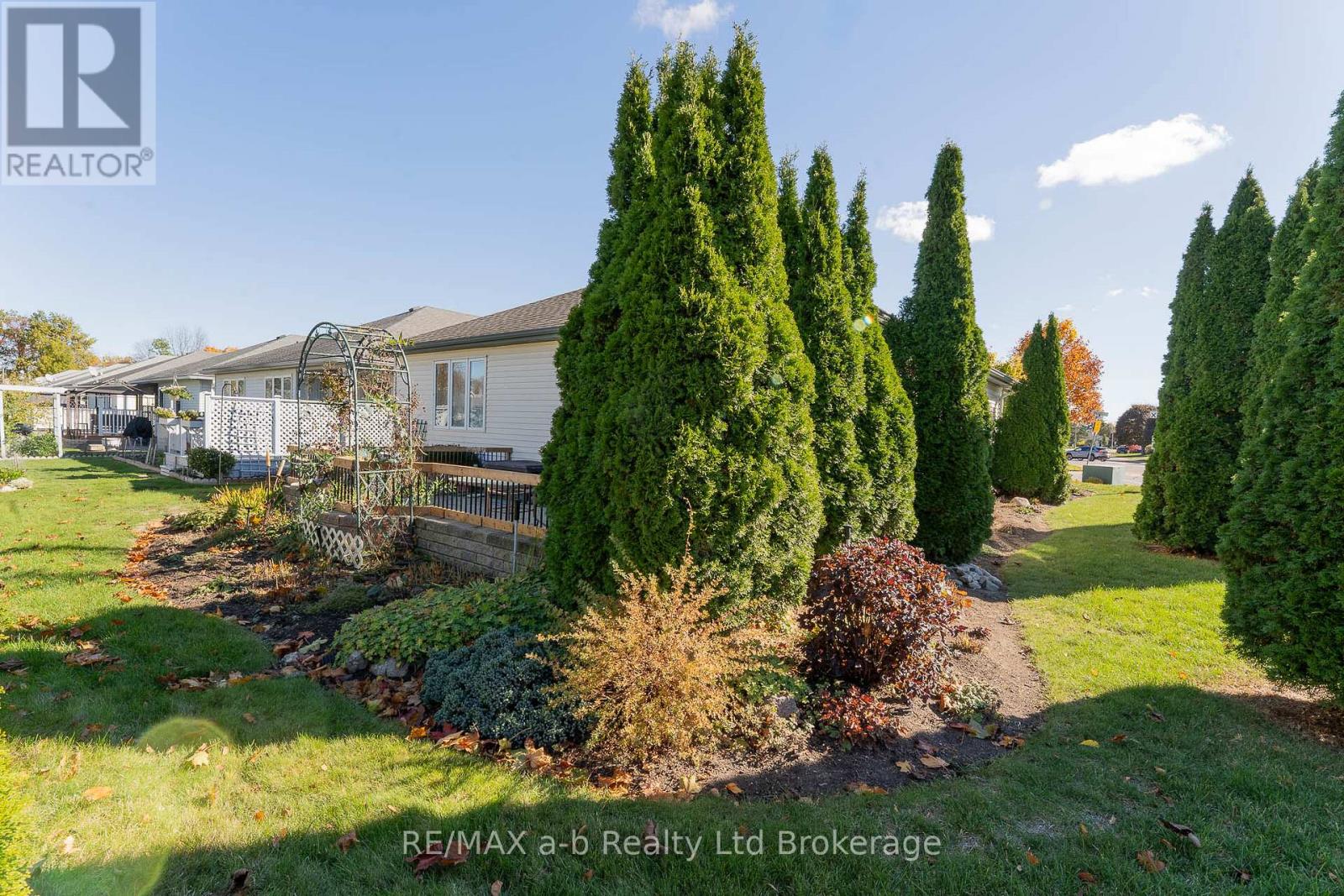 2 Balazs Court, Tillsonburg, Ontario  N4G 5V5 - Photo 29 - X12494764