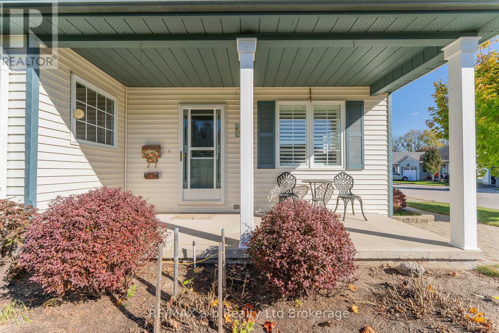 2 Balazs Court, Tillsonburg, Ontario  N4G 5V5 - Photo 3 - X12494764