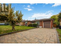 8 BURKE STREET, Toronto, Ontario