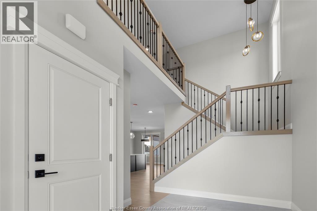 663 Linden, Lakeshore, Ontario  N0R 1A0 - Photo 3 - 25027645