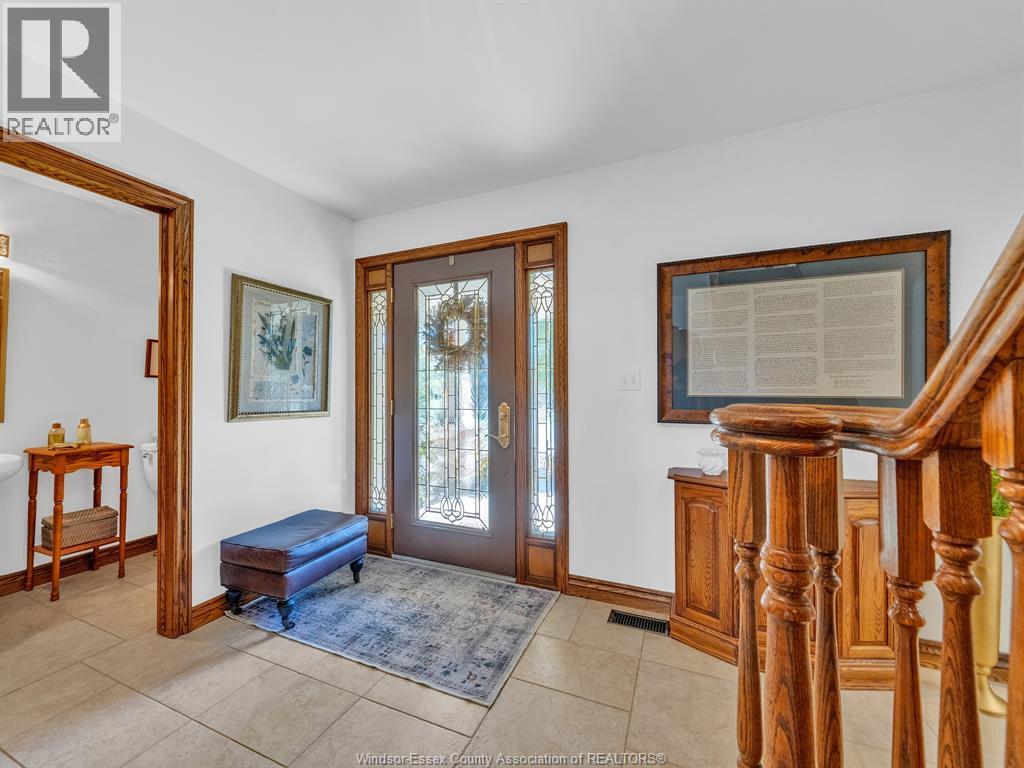 512 Cambridge Court, Tecumseh, Ontario  N8N 4B4 - Photo 4 - 25027554