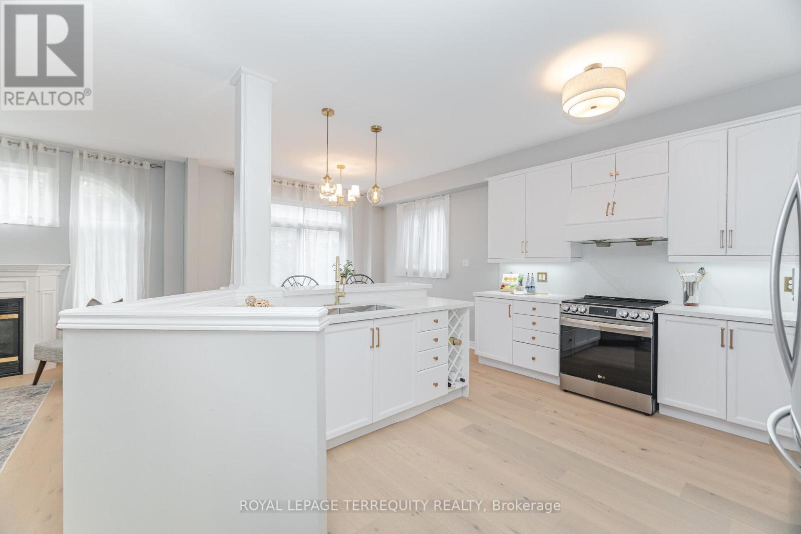 43 Black Walnut Drive, Markham, Ontario  L3S 4B9 - Photo 16 - N12494240