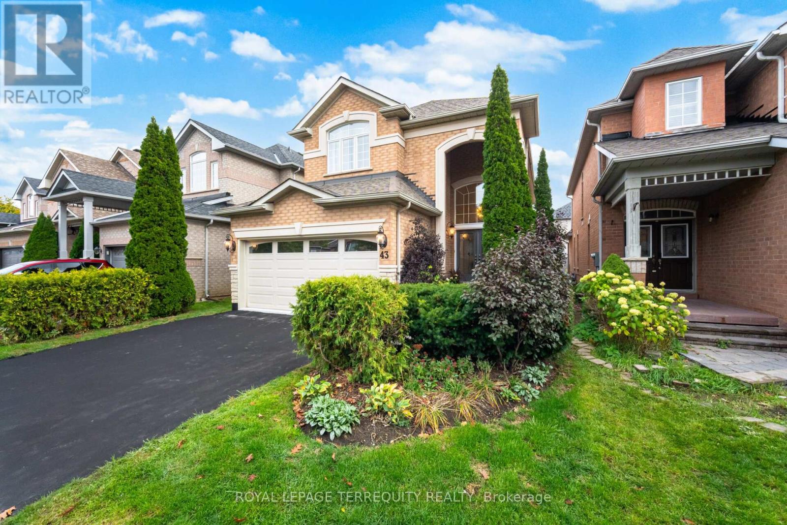 43 Black Walnut Drive, Markham, Ontario  L3S 4B9 - Photo 4 - N12494240