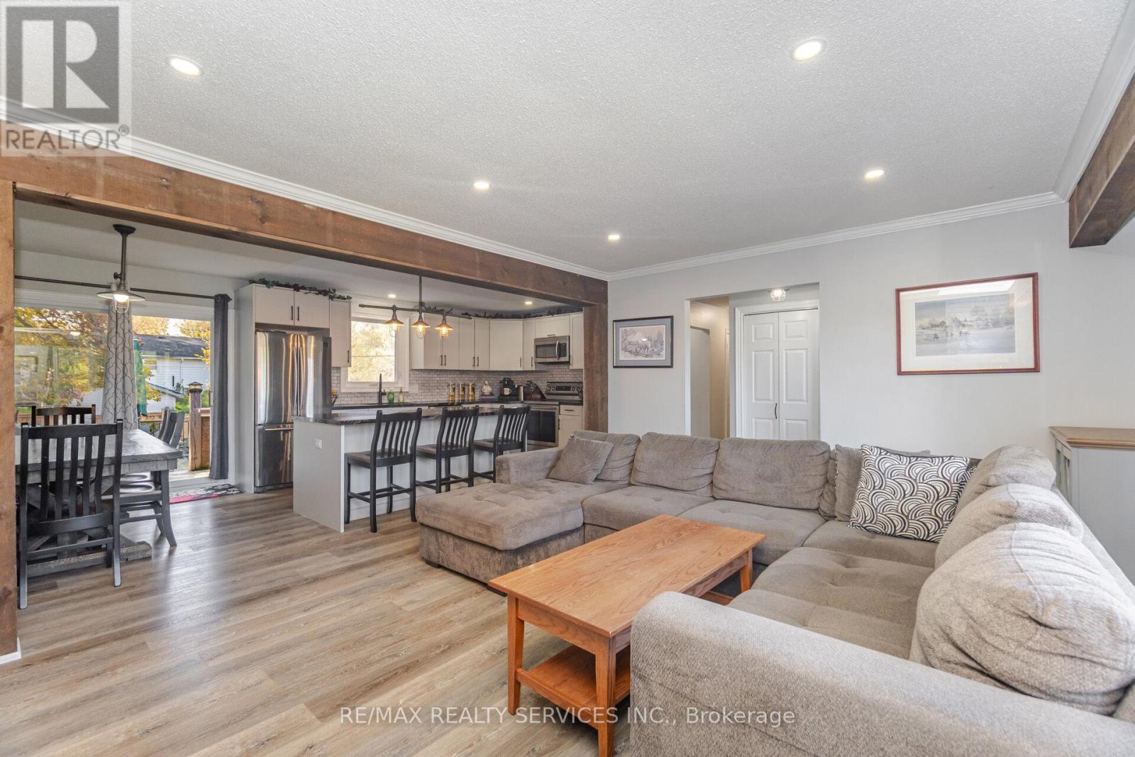 32 Caledon Street, Caledon, Ontario  L7K 0E2 - Photo 6 - W12484192