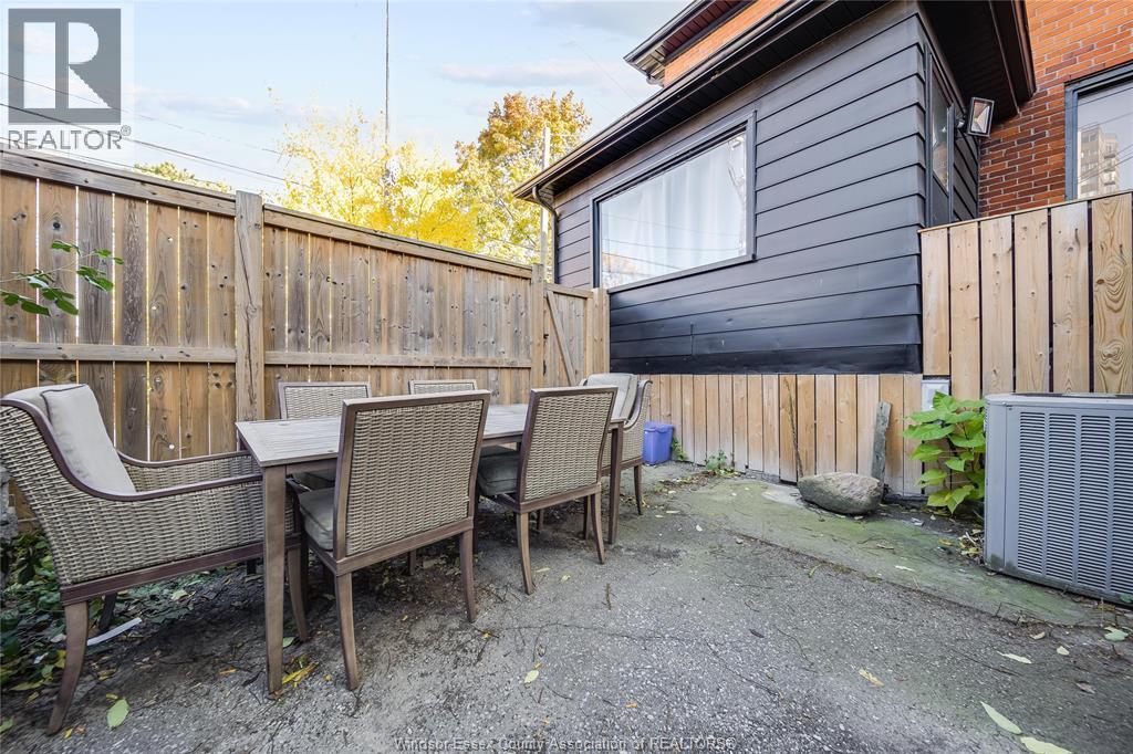 560 Chatham Street, Windsor, Ontario  N9A 5N2 - Photo 34 - 25027222