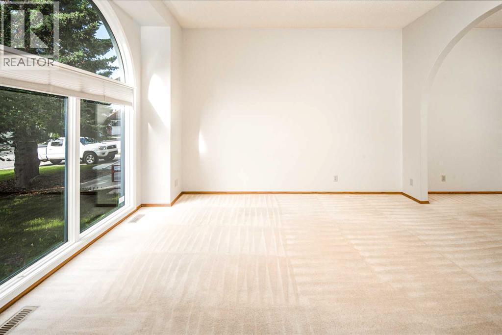 67 Edgebrook Way Nw, Calgary, Alberta  T3A 4L8 - Photo 4 - A2245136