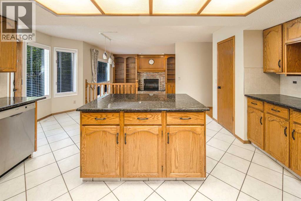 67 Edgebrook Way Nw, Calgary, Alberta  T3A 4L8 - Photo 6 - A2245136