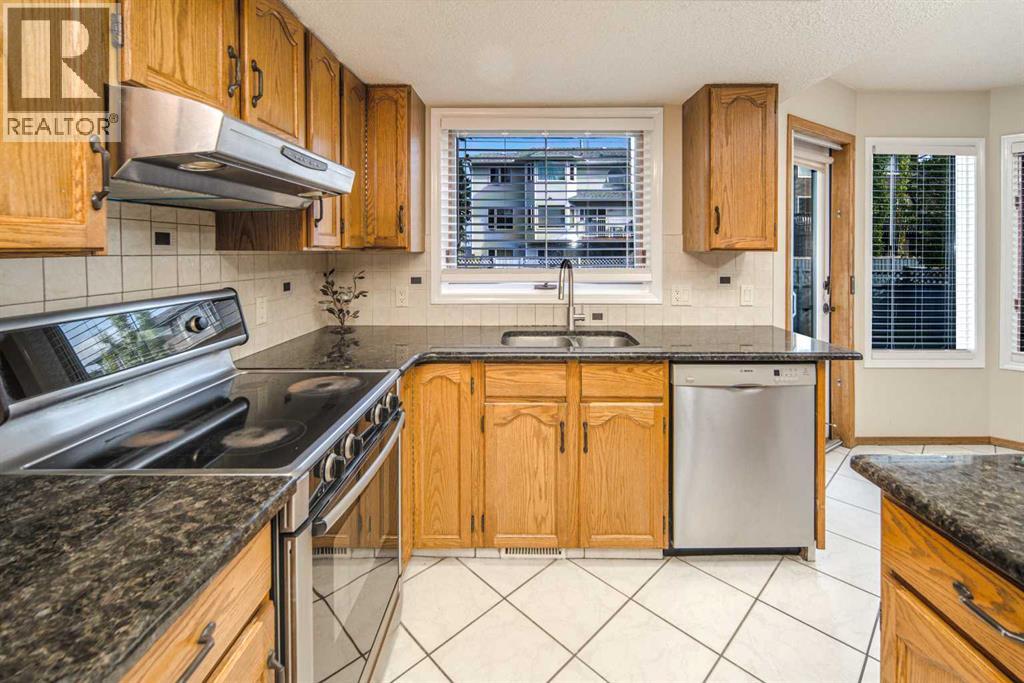 67 Edgebrook Way Nw, Calgary, Alberta  T3A 4L8 - Photo 11 - A2245136