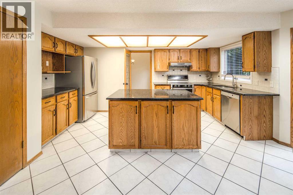 67 Edgebrook Way Nw, Calgary, Alberta  T3A 4L8 - Photo 9 - A2245136