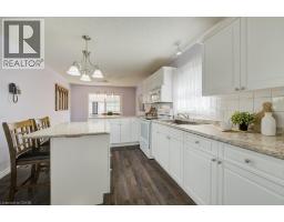 128 WESLEY Crescent, Waterloo, Ontario