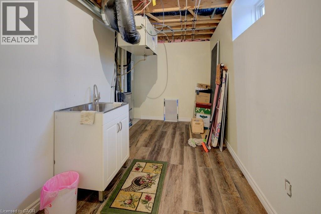 128 Wesley Crescent, Waterloo, Ontario  N2J 4G8 - Photo 27 - 40776689