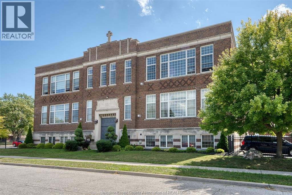 647 Irvine Unit# 305, Windsor, Ontario  N8X 2T4 - Photo 3 - 25027646